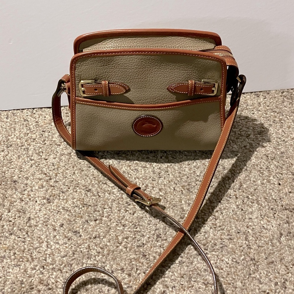 Dooney Bourke crossbody
